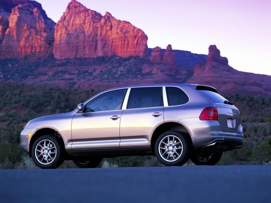  Porsche Cayenne Turbo 2004 года  (фото 14 из 15)
